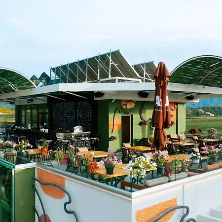 Ledina Hotel