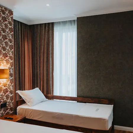 Ledina Отель Орикум