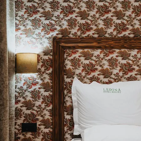 Ledina Hotel